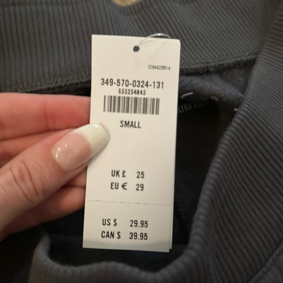 COPY - Hollister ultra high rise cargo dad shorts - Picture 3 of 3